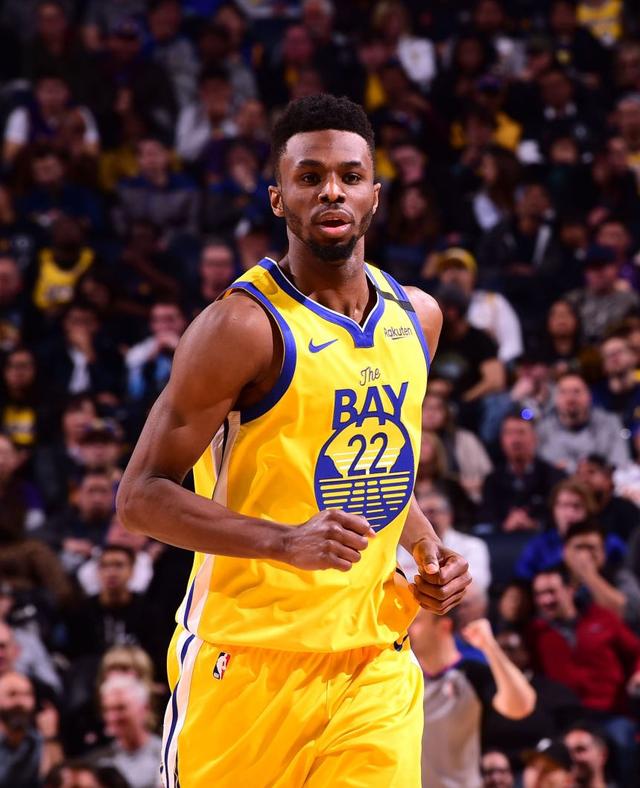 罗马诺：加纳乔仍渴望加盟切尔西，在等切尔西的报价（罗马诺：加纳乔依然盼投切尔西，正等待蓝军报价）