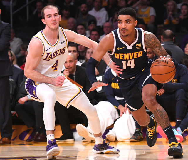 李帅与海港球迷同庆：尊敬的四星球迷，冠军是我们一起拿到的（李帅与海港球迷同庆：致敬四星球迷，冠军属于我们所有人）