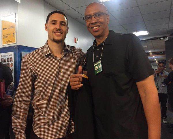 阿森纳青年军展现希望（阿森纳小将展露锋芒）