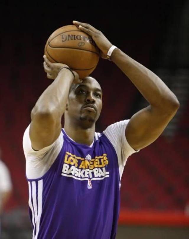 意媒：国米想签诺顿-库菲，如果报价合适+返租热那亚可能放人（意媒：国米有意引进诺顿-库菲，若价到位并回租，热那亚或同意放行）