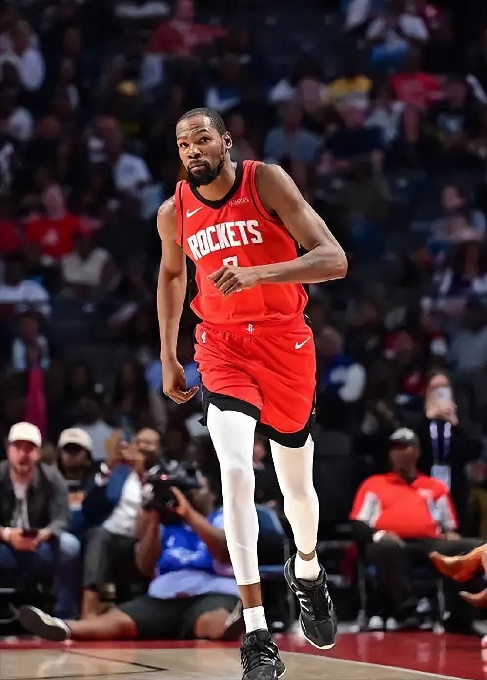 意媒：本托想离开沙特转会欧洲，国米和米兰对其感兴趣（意媒称本托欲离开沙特赴欧洲发展，国米与米兰有意引进）