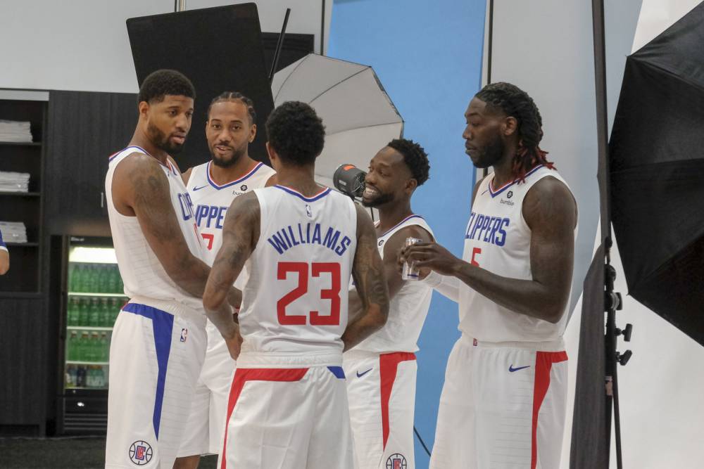 哑火，阿尔瓦雷斯近5场西甲比赛0球0助，近4场仅射门3次（状态低迷：阿尔瓦雷斯近5轮西甲0进球0助攻，近4战仅3次射门）